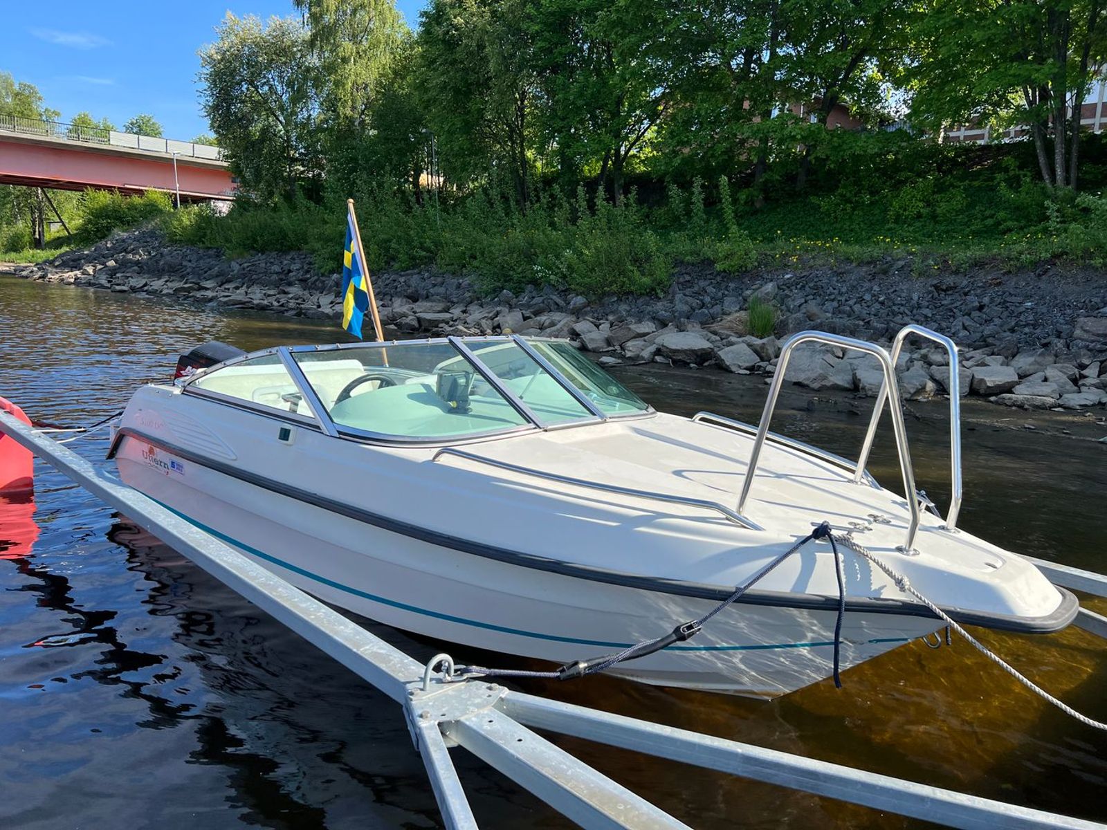 Uttern 5100 Dc