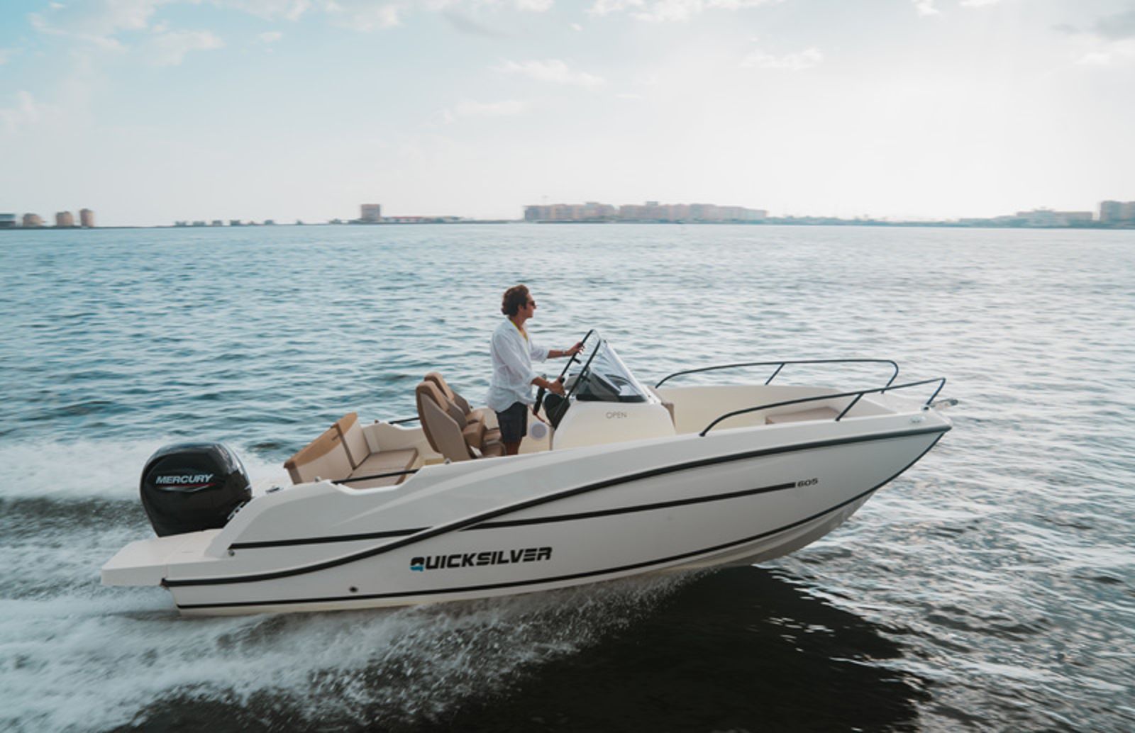 Quicksilver Activ 605 Open