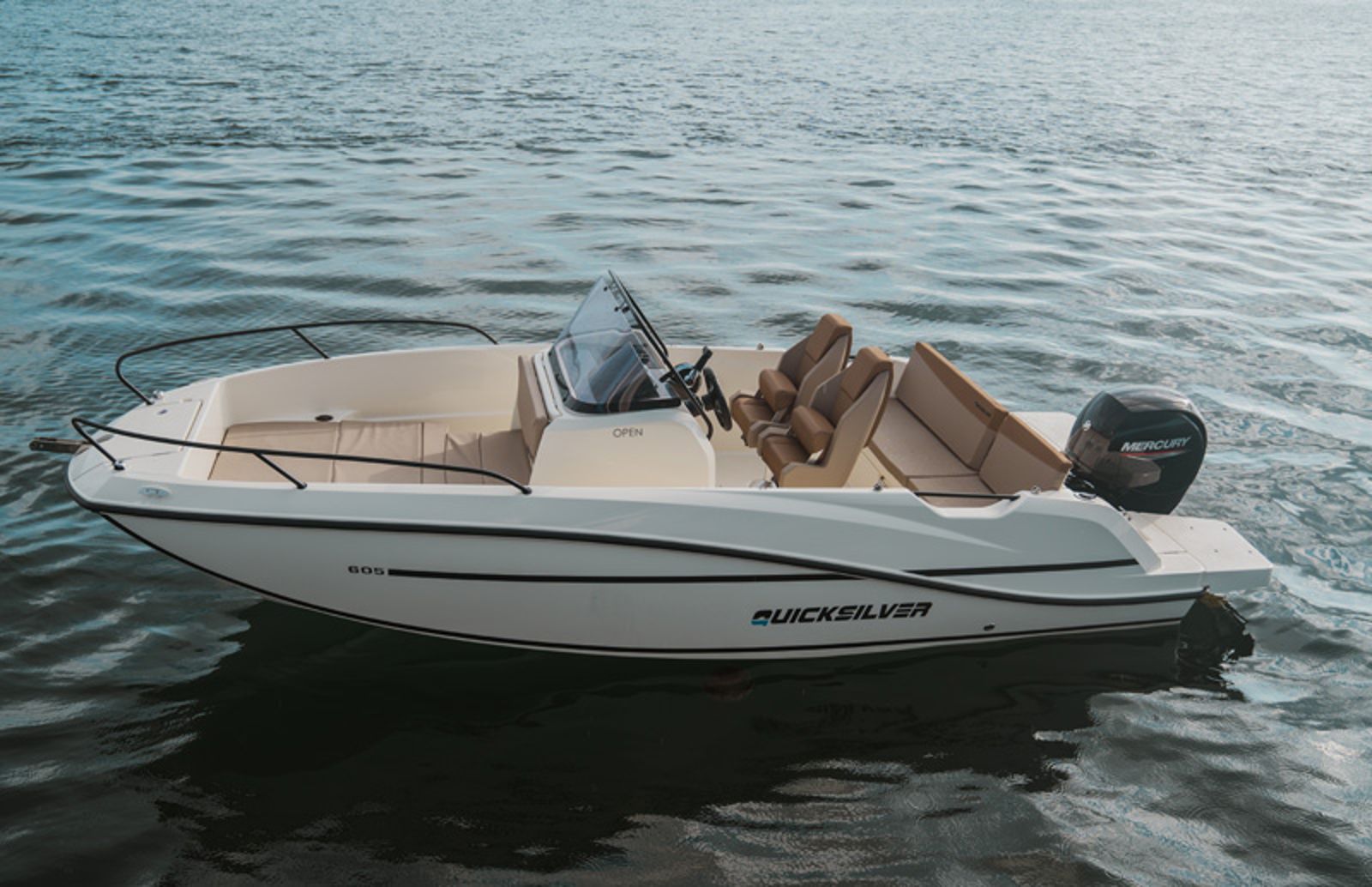 Quicksilver Activ 605 Open
