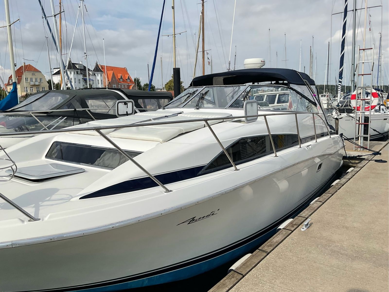 Bayliner 3250 Avanti Sunbridge