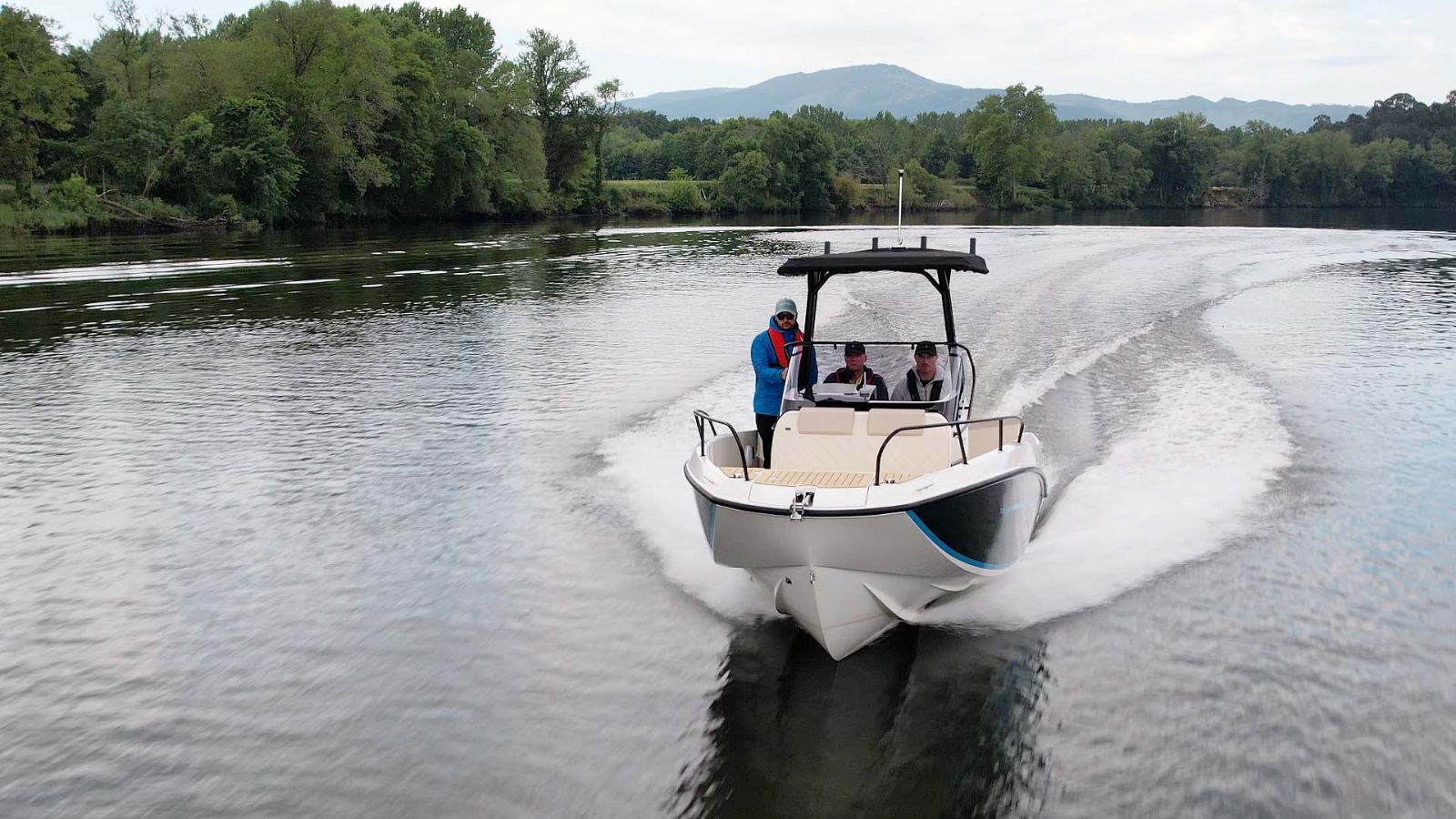 Quicksilver 705 Open