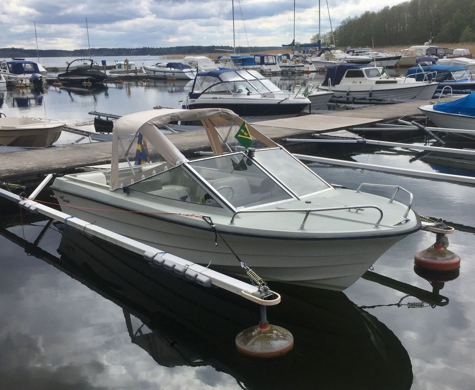 Coronet 17 Runabout