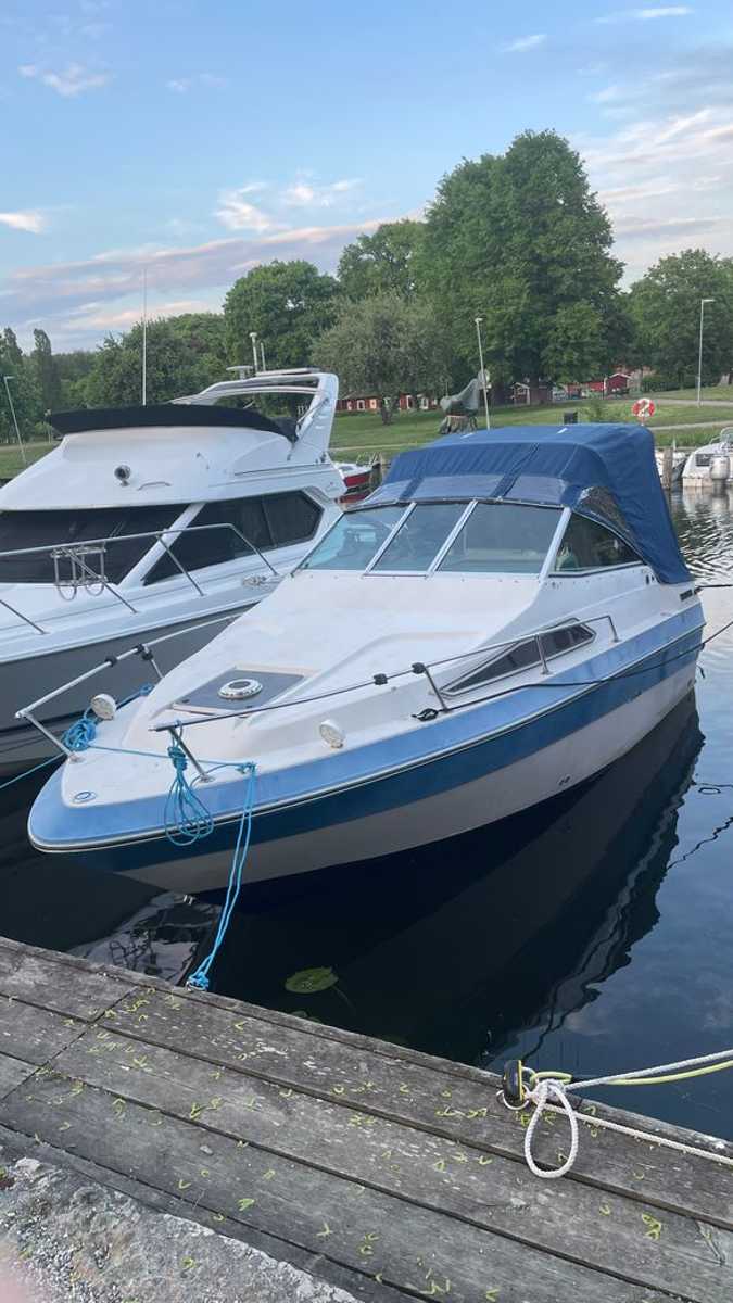 Sea Ray Seville 21 Mid Cabin
