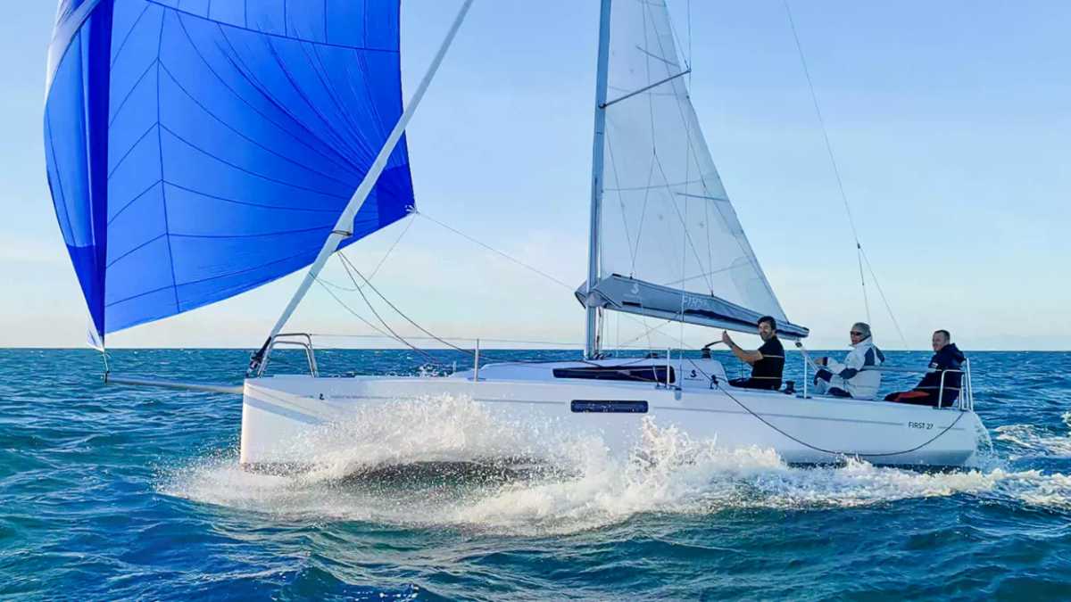 Beneteau First 27