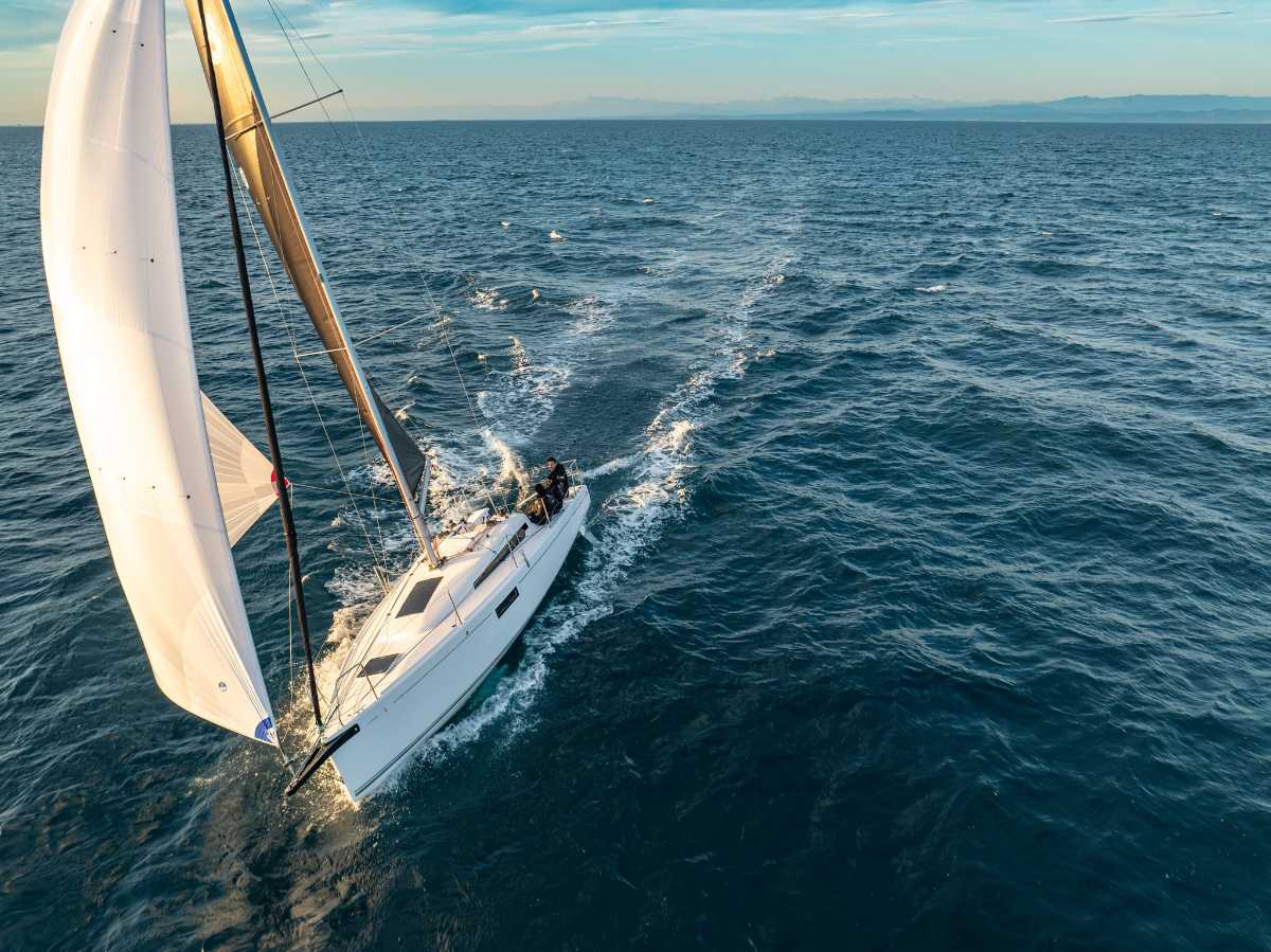 Beneteau First 30 (2025-)