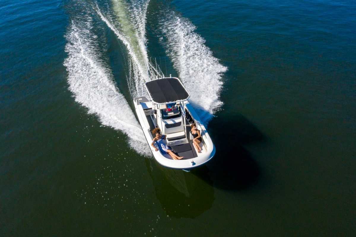 Bayliner T22CC