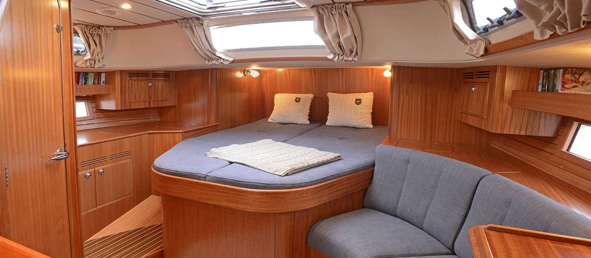 Hallberg-Rassy 43 Mk Iii