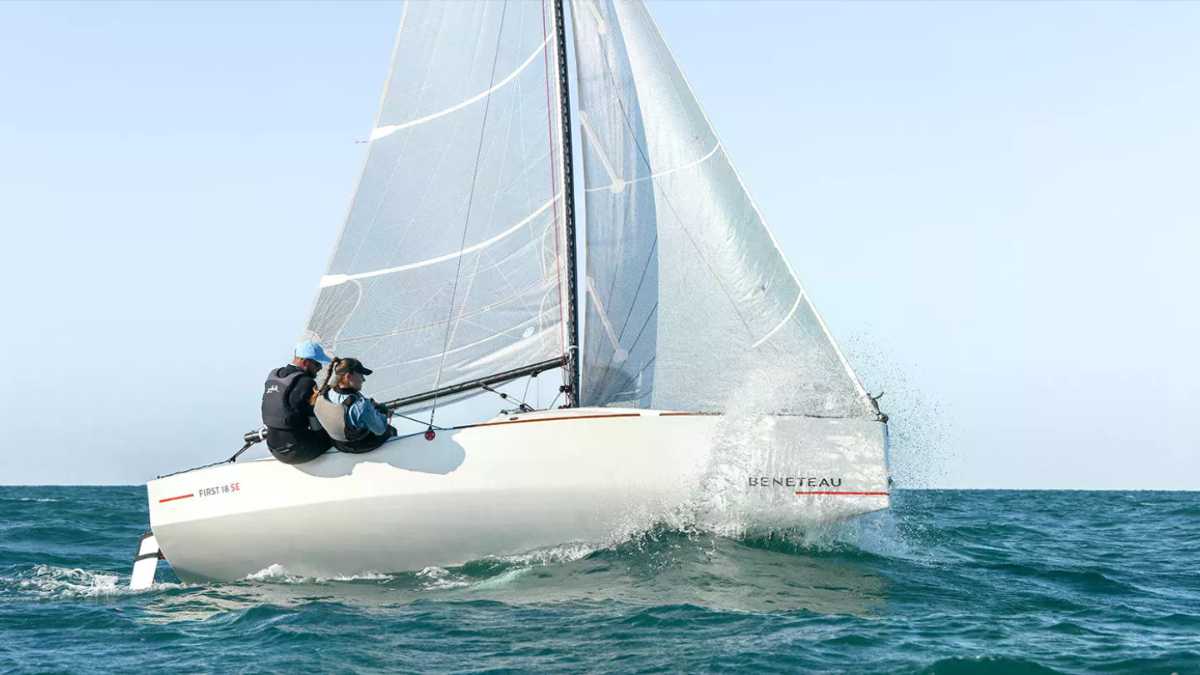 Beneteau First 18