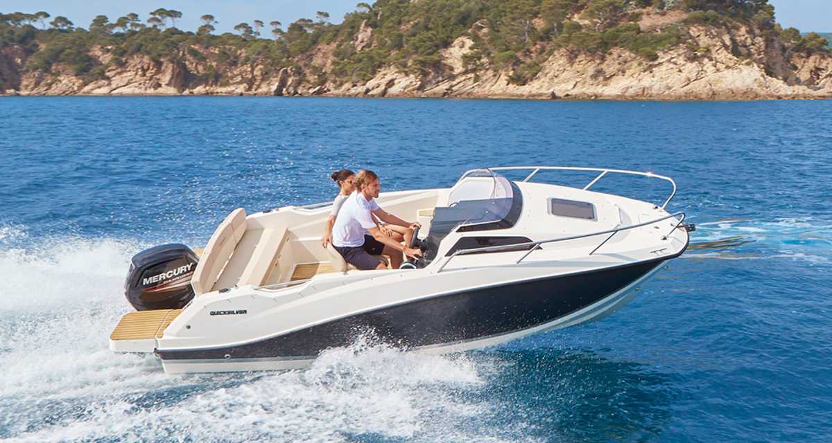 Quicksilver Activ 555 Cabin