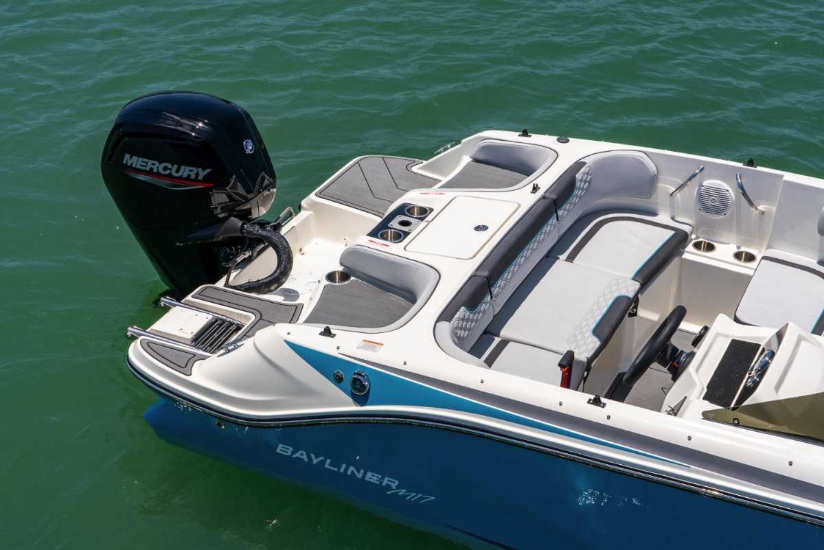 Bayliner Element M17
