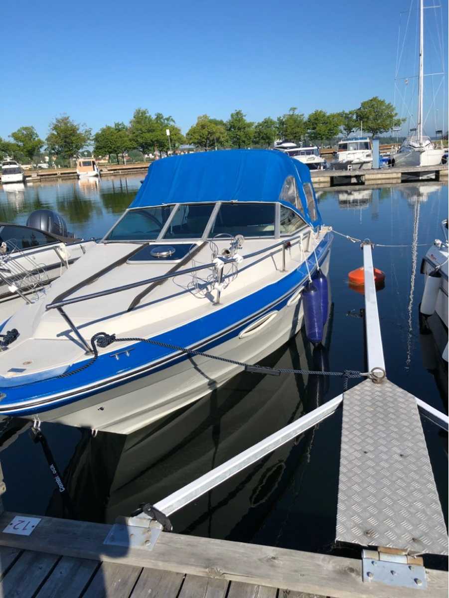 Sea Ray Monaco 210 Cuddy Cabin