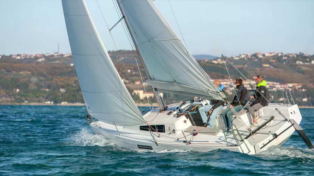 Beneteau First 27