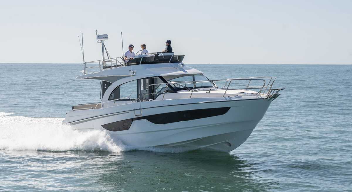Beneteau Antares 11 Fly