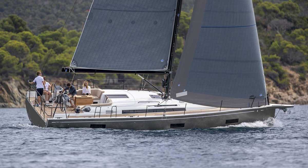 Beneteau First 44