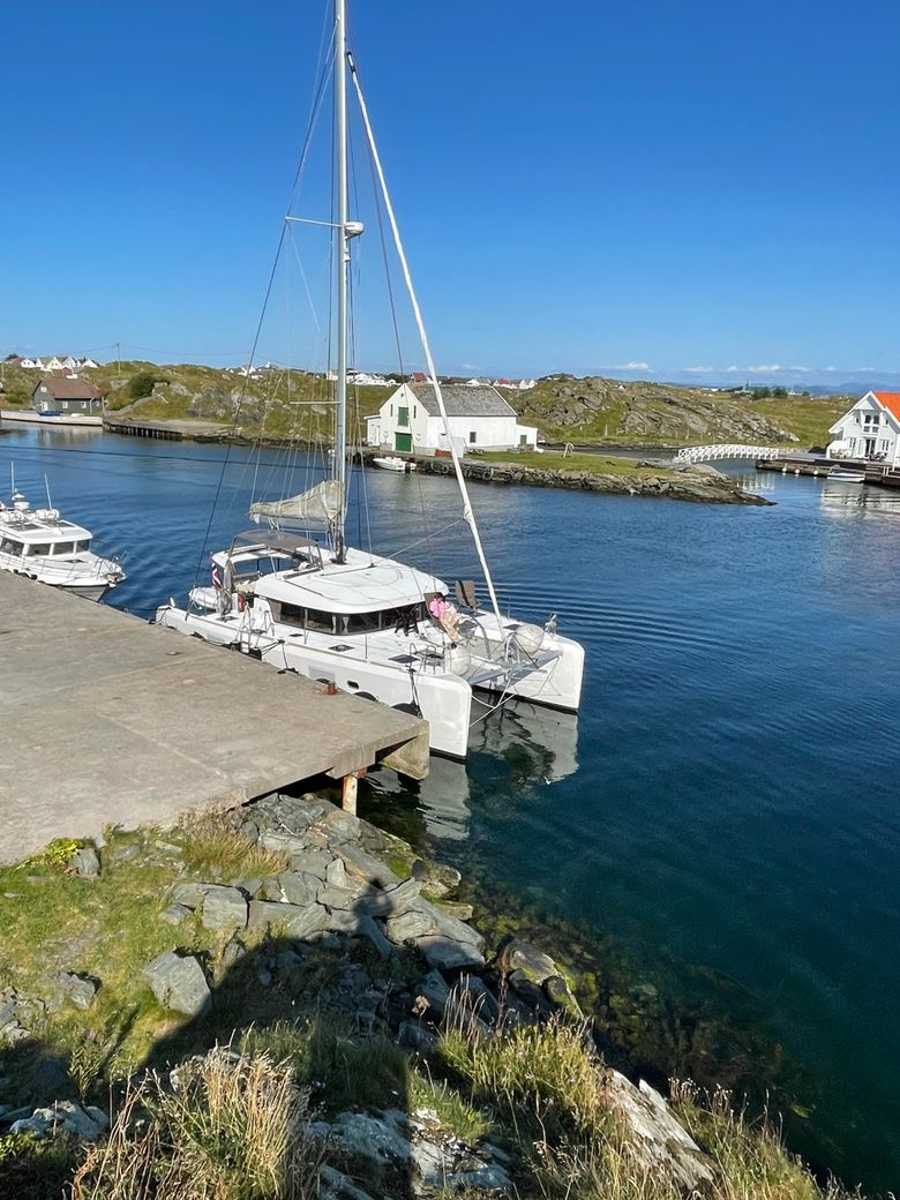 Lagoon 39