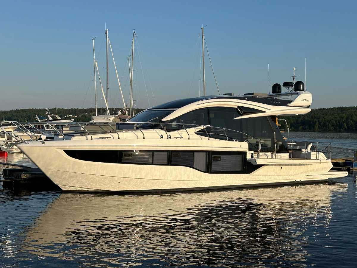 Galeon 510 Skydeck