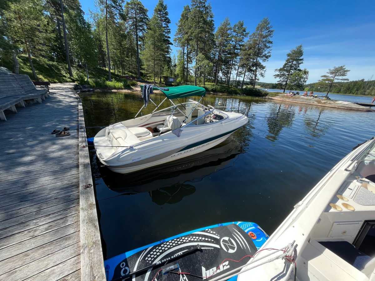 Bayliner 2052 Capri Cuddy