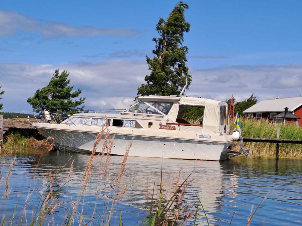 Windy 27 Cabin Cruiser