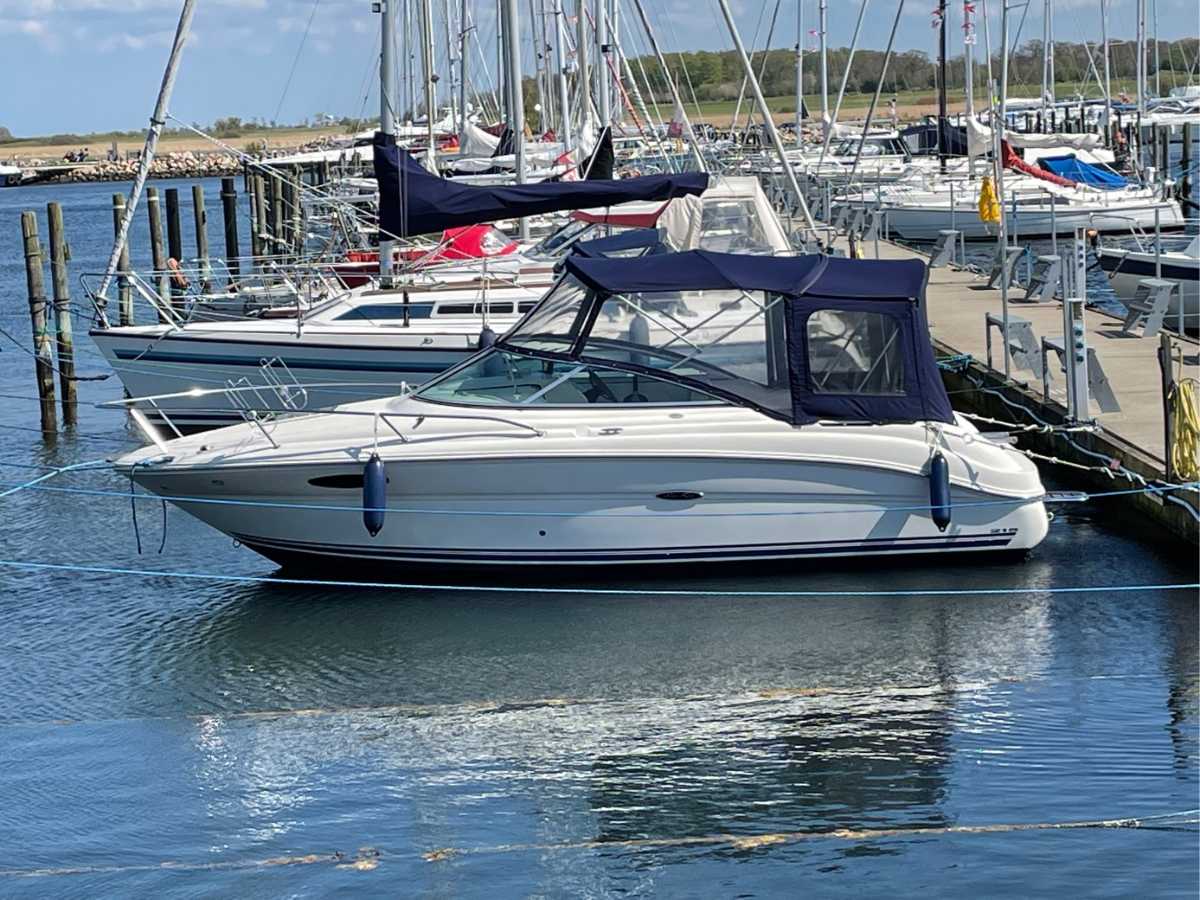 Sea Ray 215 Weekender