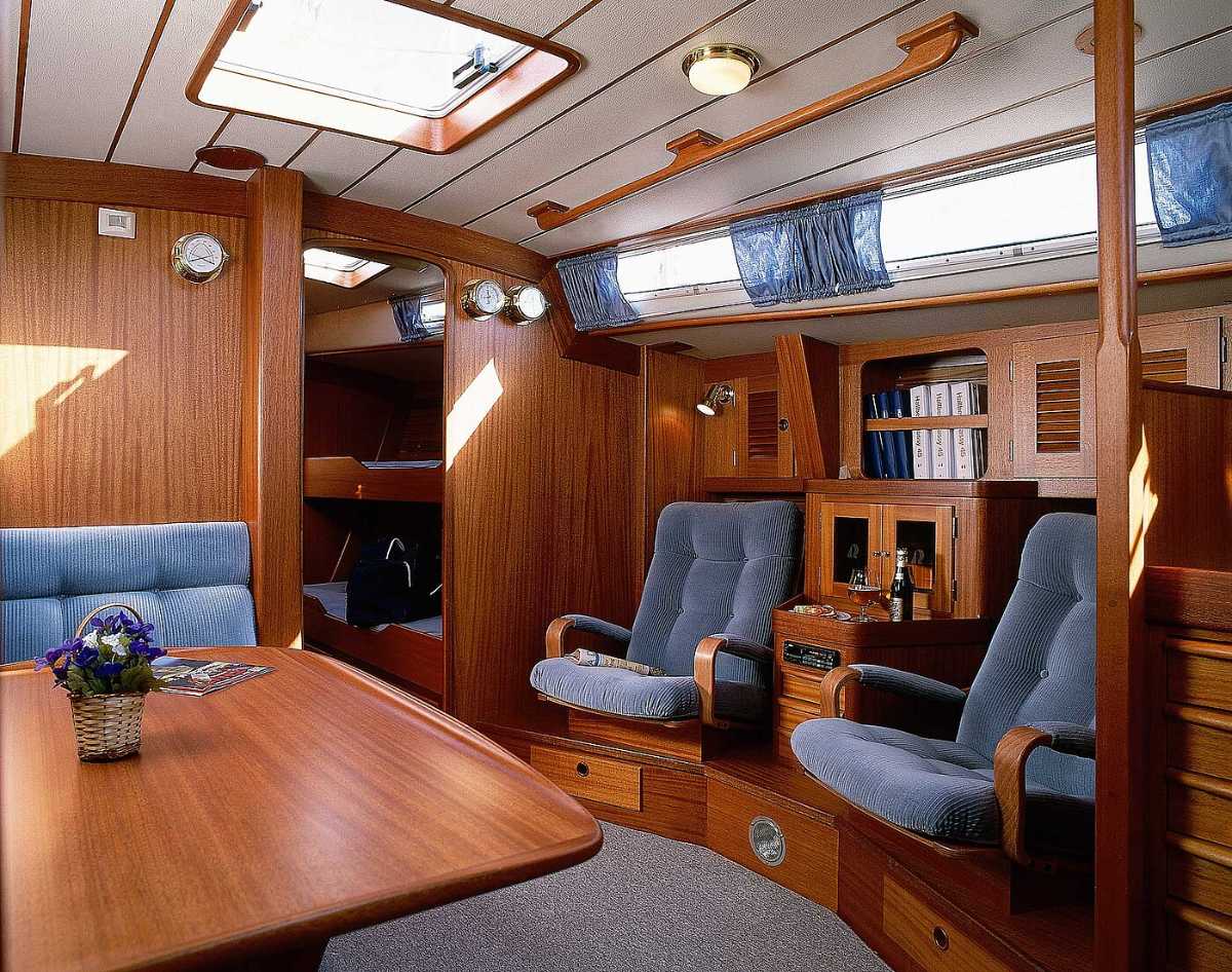 Hallberg-Rassy 45