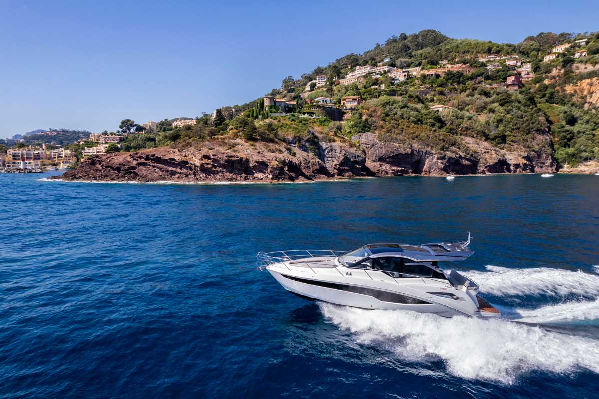 Galeon 425 Hts