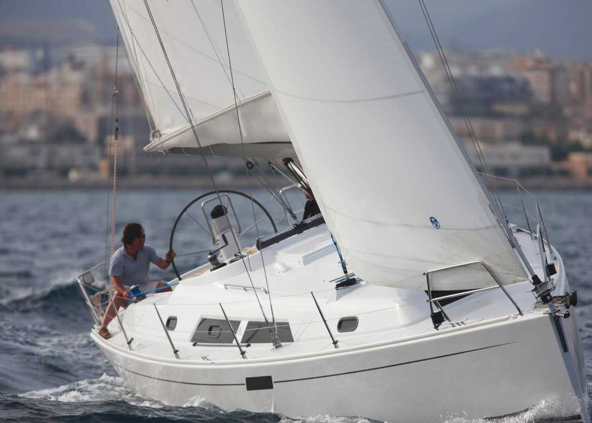 Hanse 370