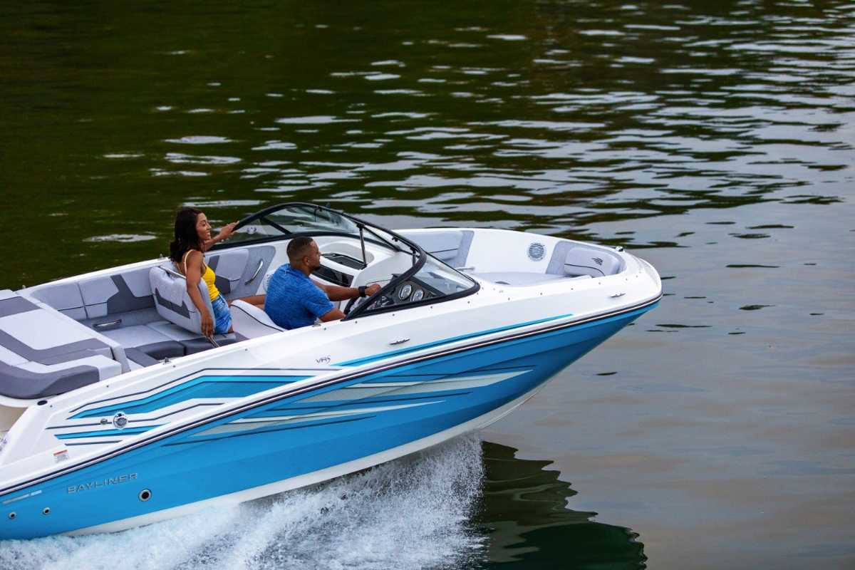Bayliner VR5