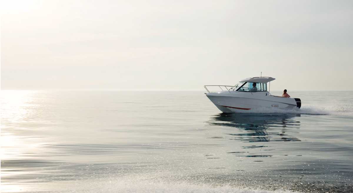 Beneteau Antares 5.80