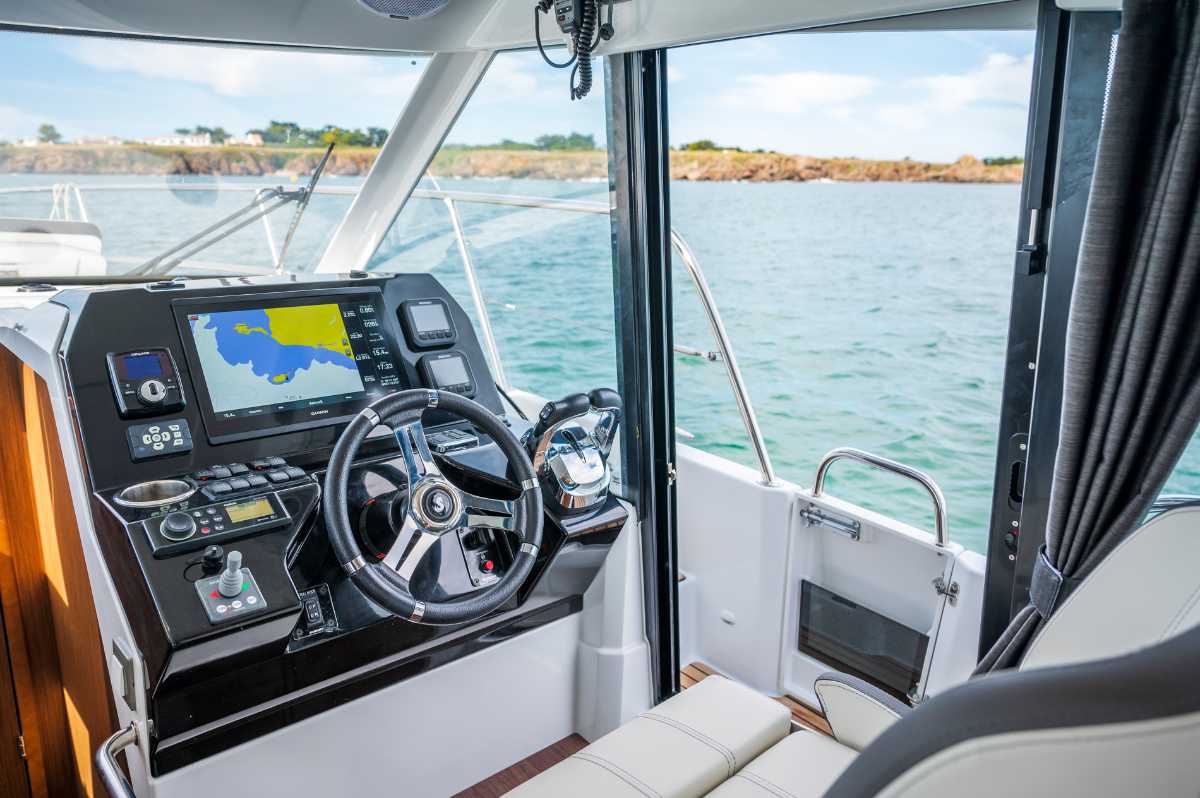 Beneteau Antares 11