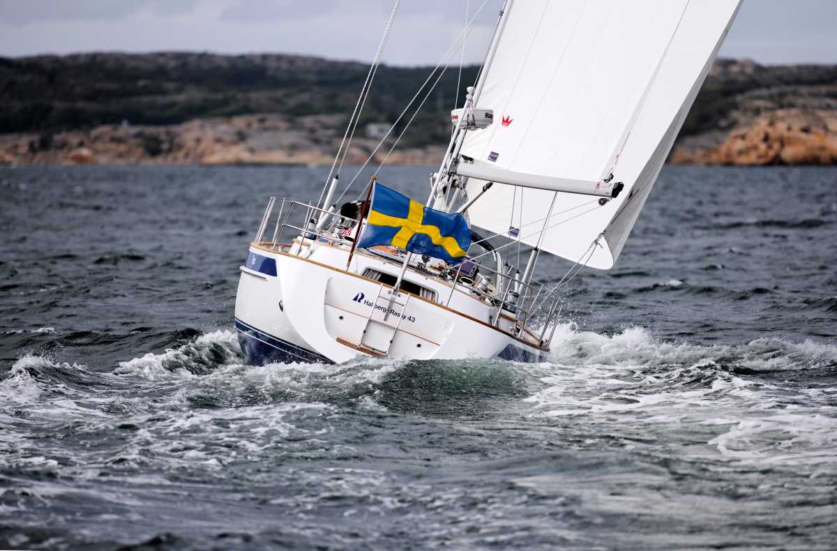 Hallberg-Rassy 43