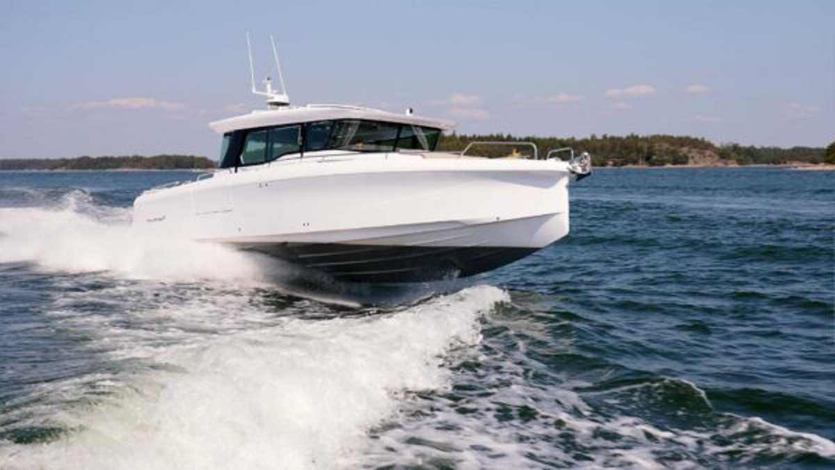 Axopar 45 Cross Cabin