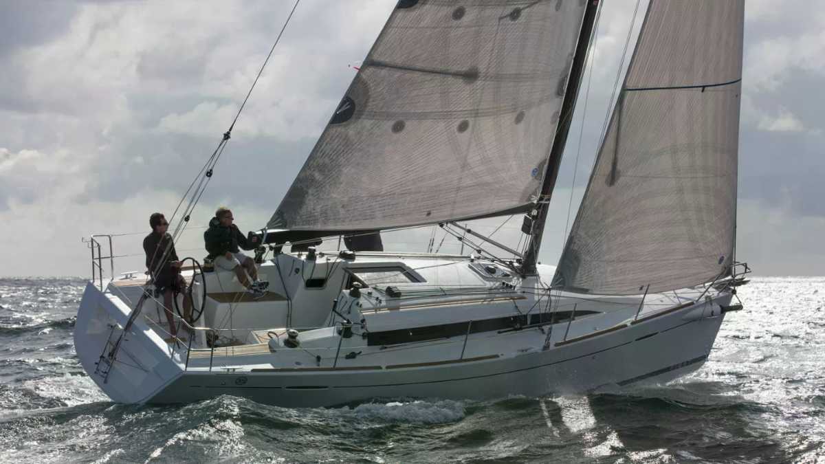 Beneteau First 35