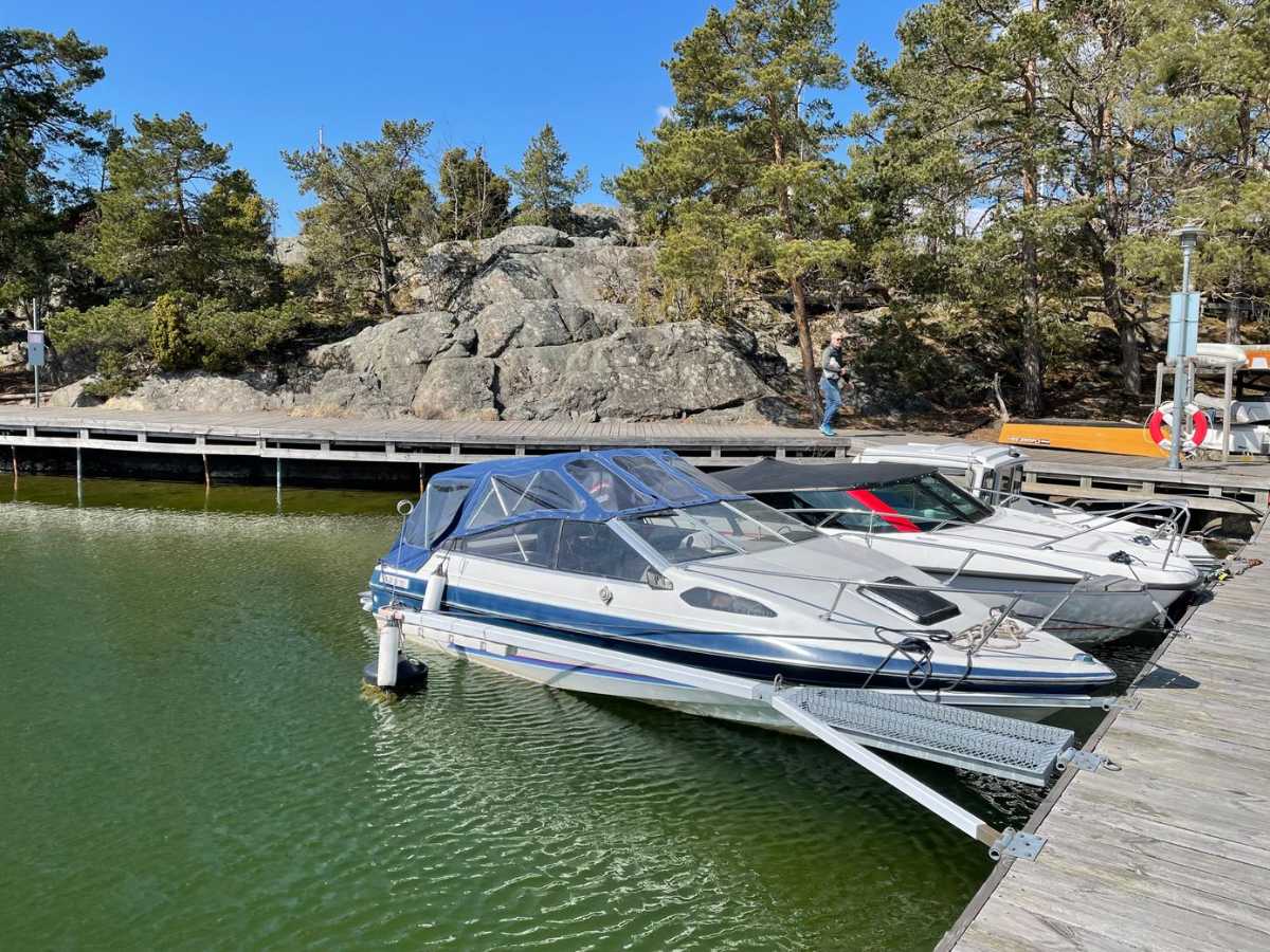 Bayliner 1950 Capri Cuddy