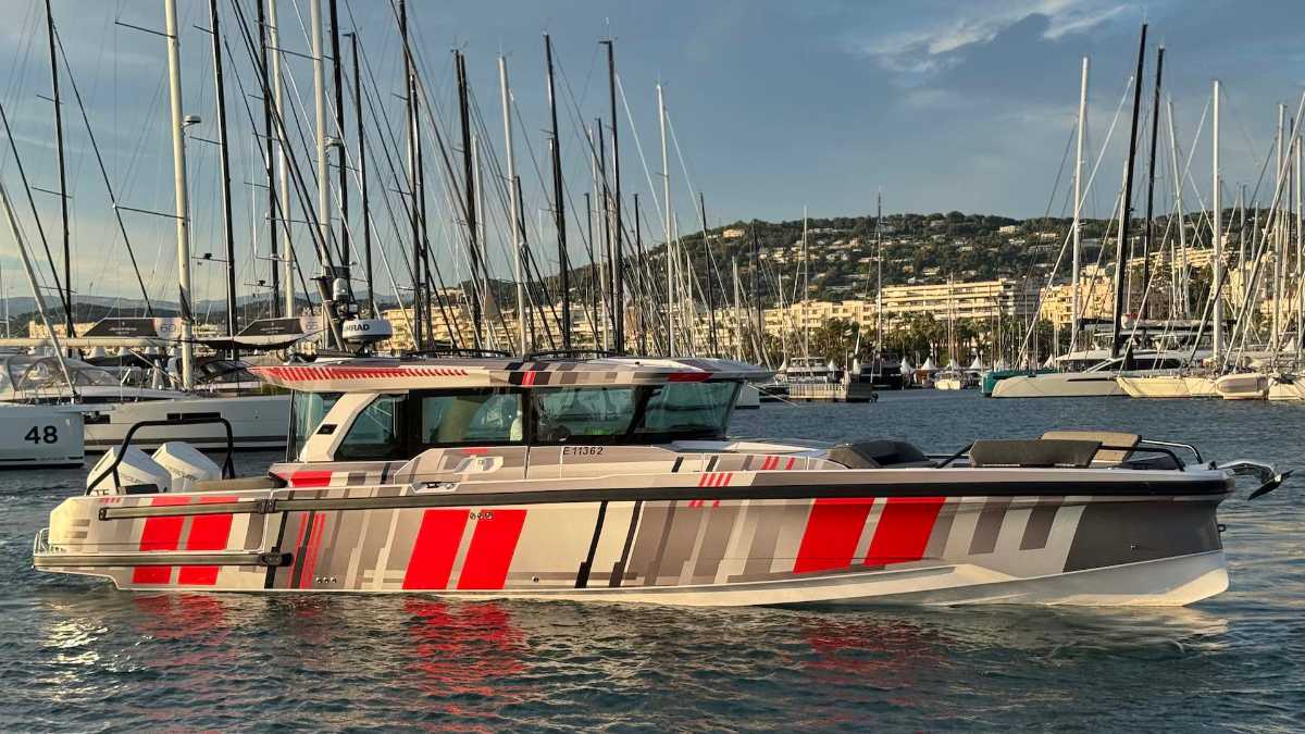 Axopar 38 Cross Cabin