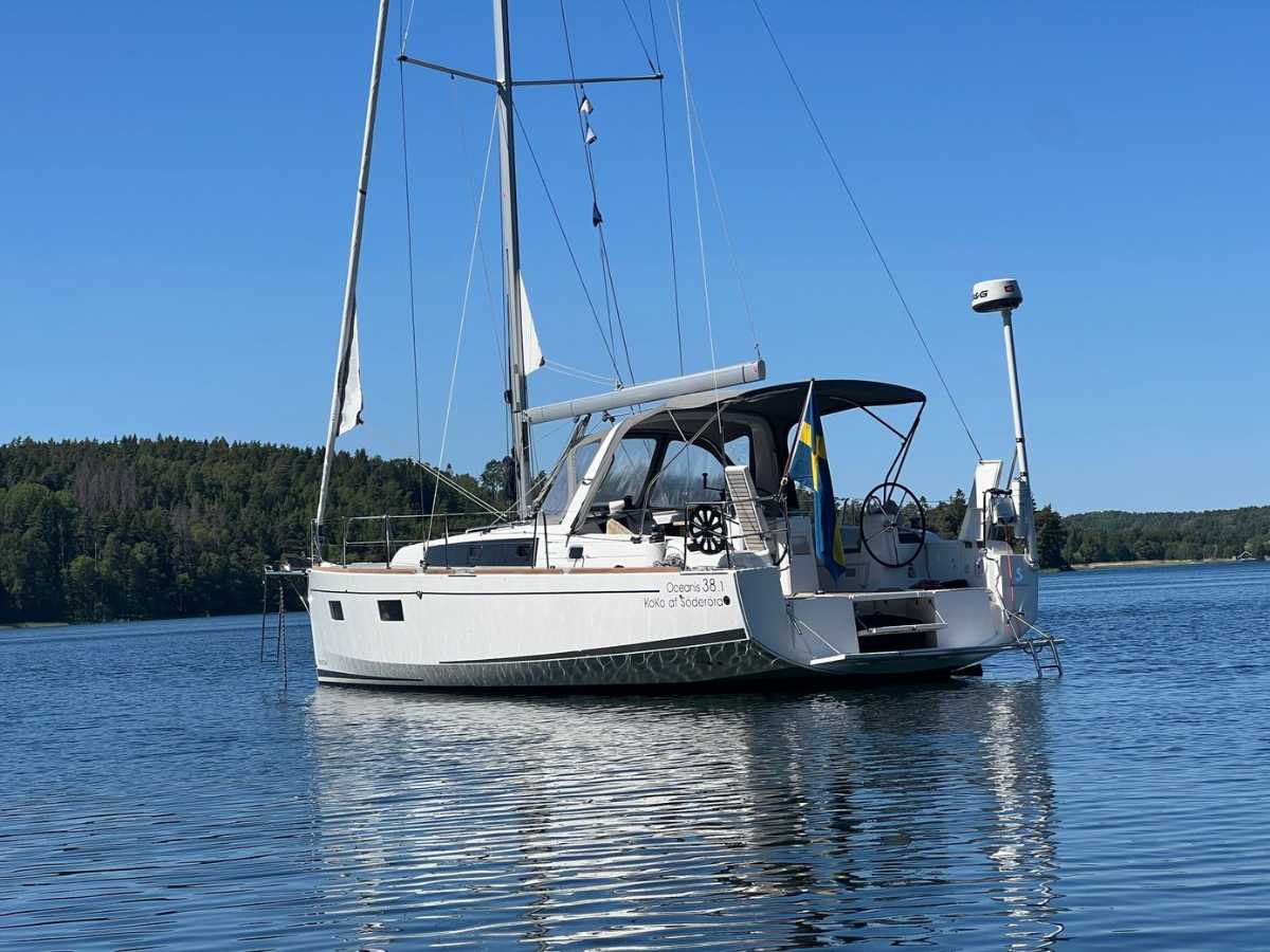 Beneteau Oceanis 38.1