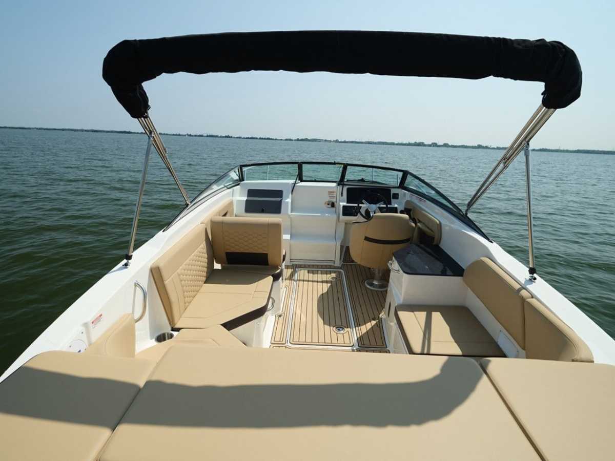 Sea Ray 230 Sun Sport