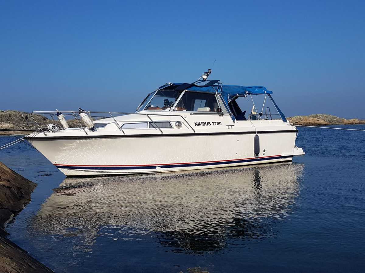 Nimbus 2700
