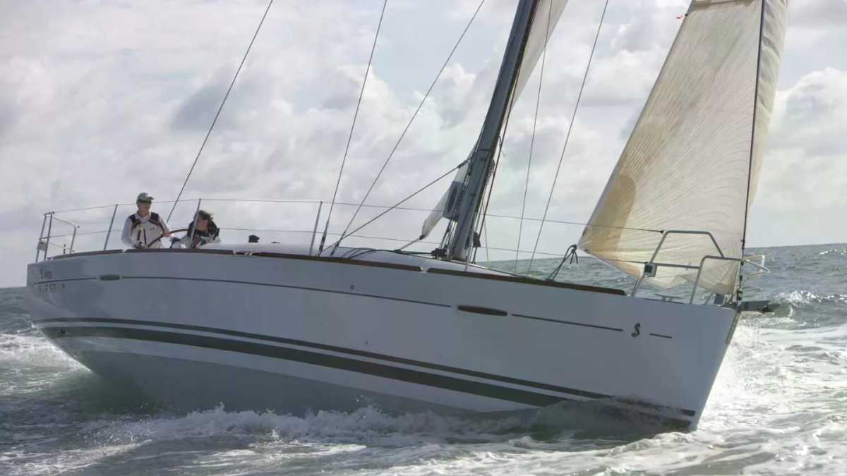 Beneteau First 40