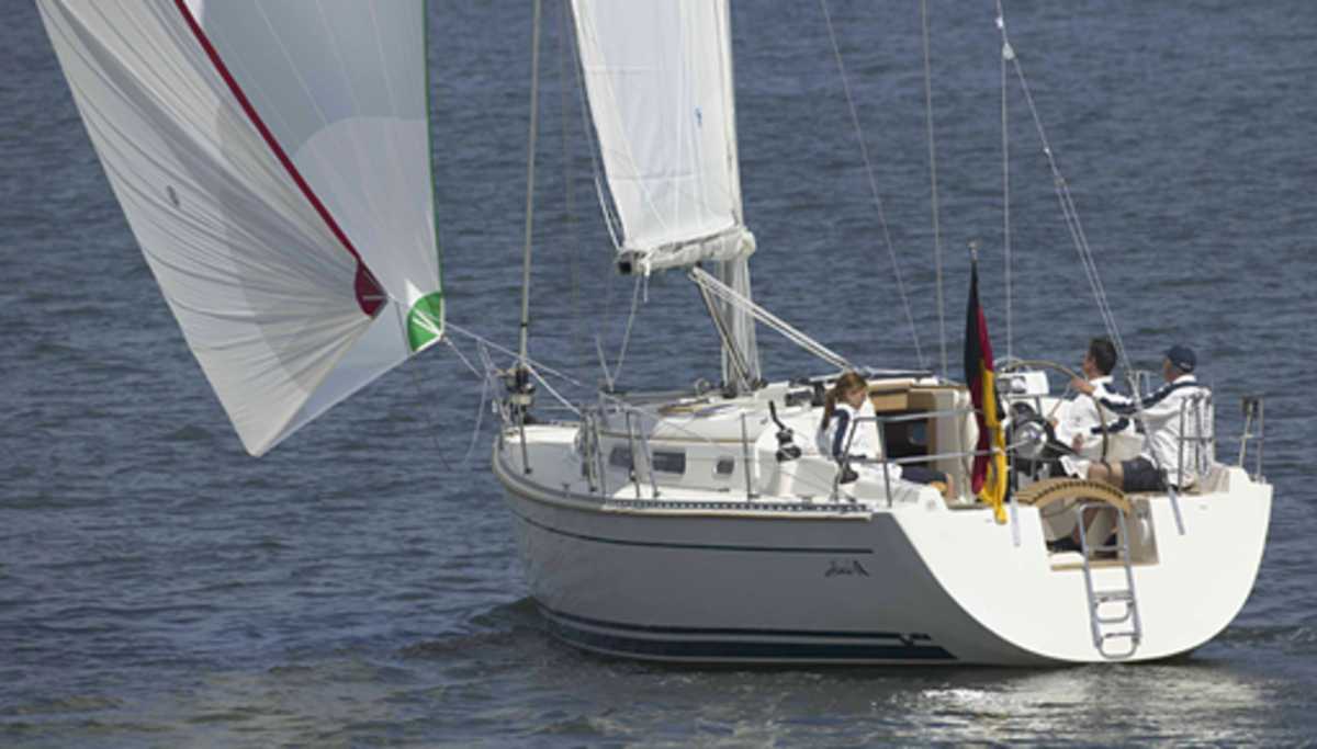 Hanse 371