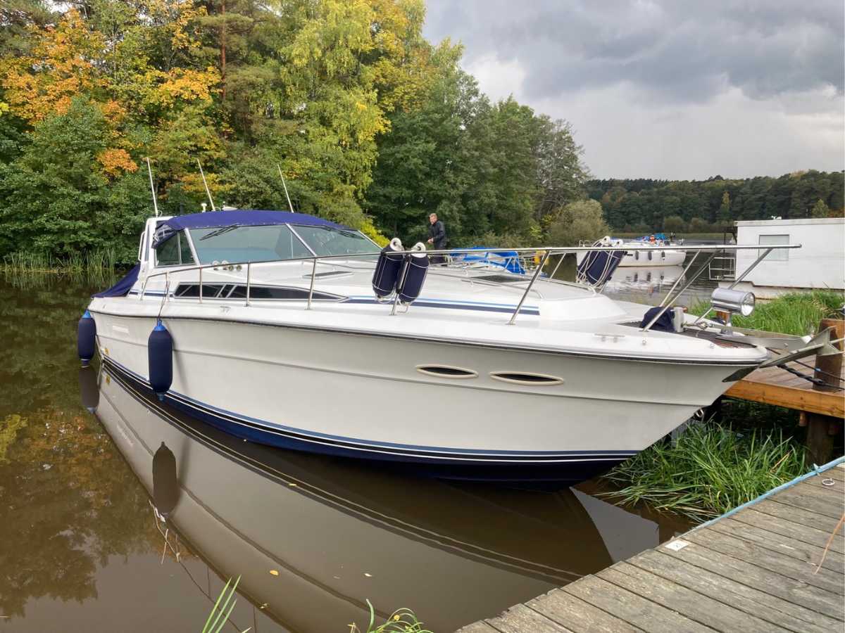 Sea Ray 390 Express Cruiser