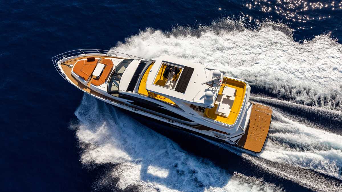 Galeon 680 Fly