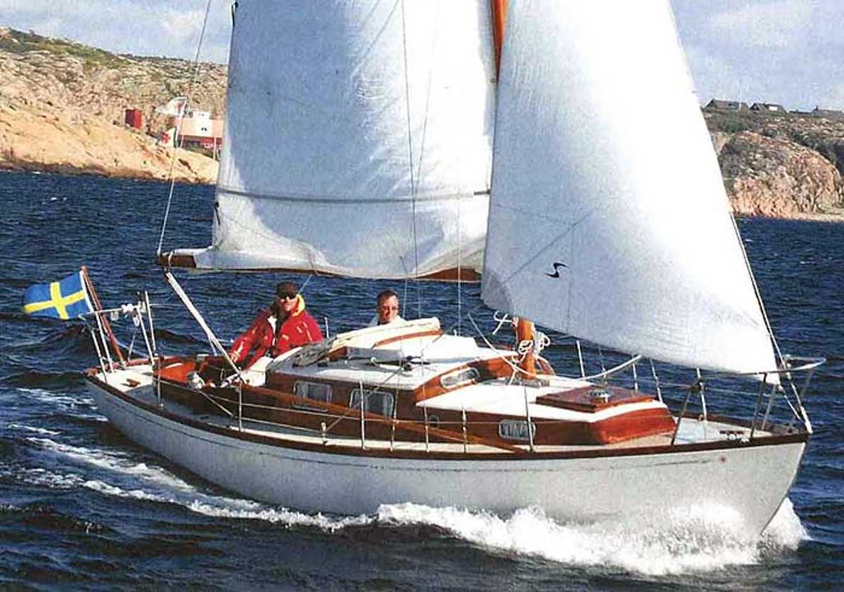 Hallberg-Rassy P-28