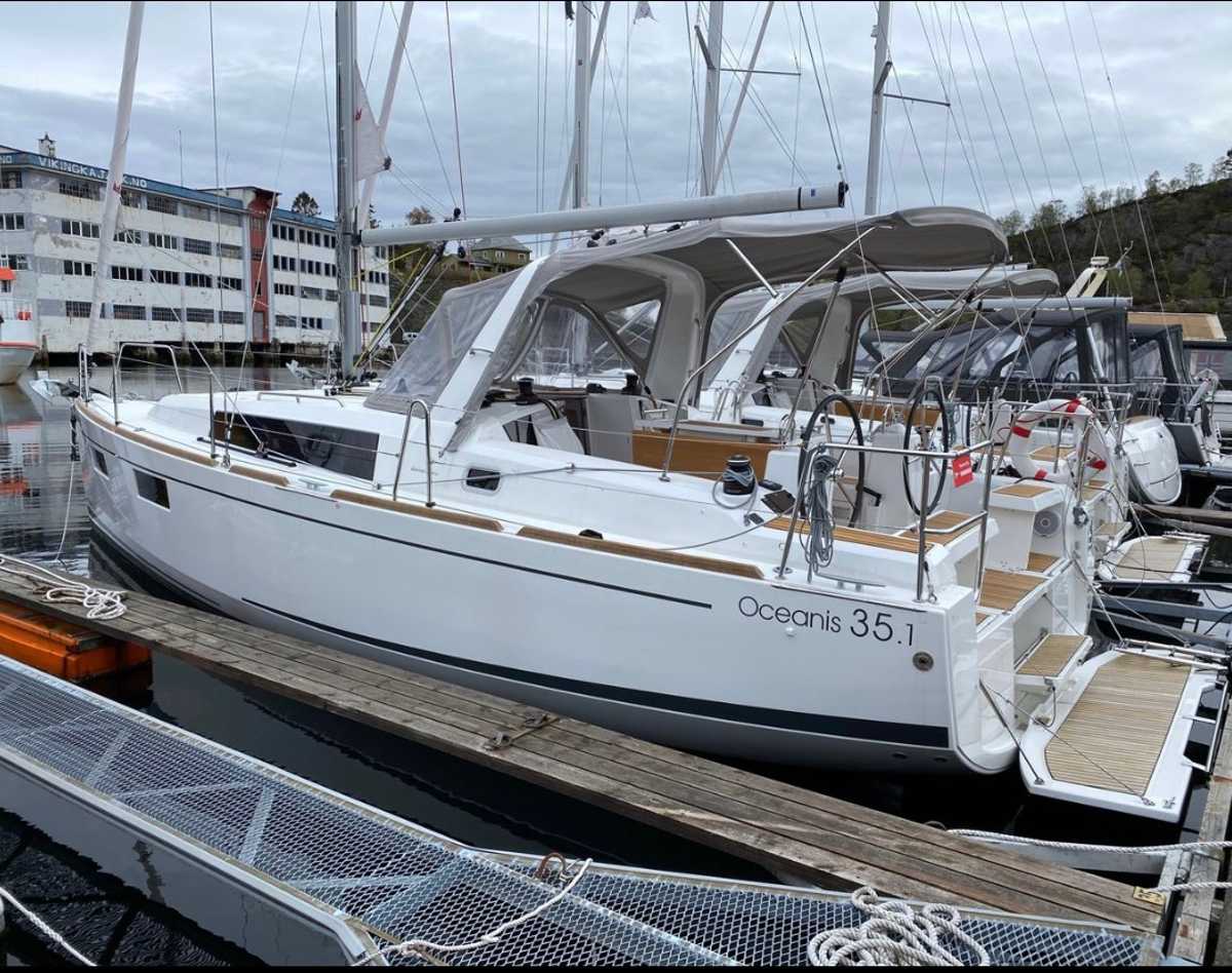 Beneteau Oceanis 35.1