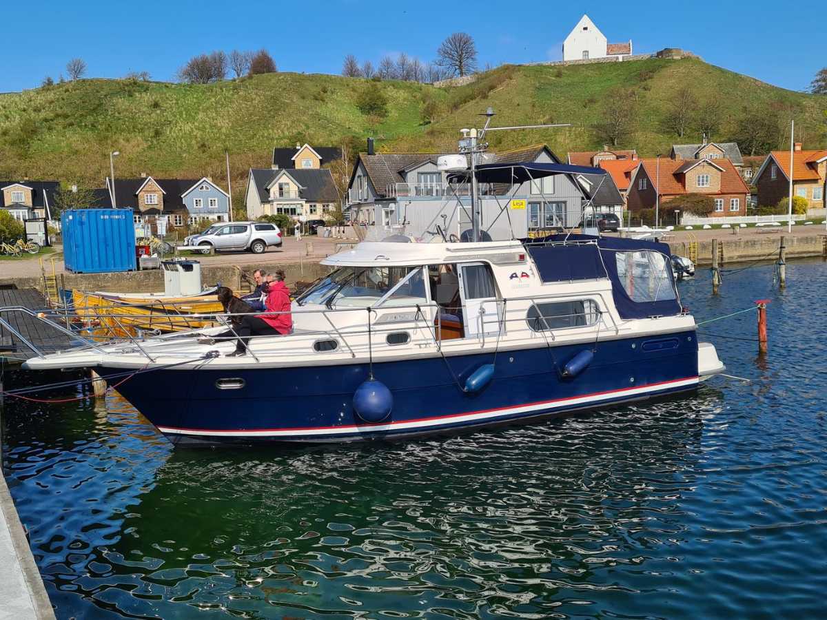 Nimbus 380 Commander