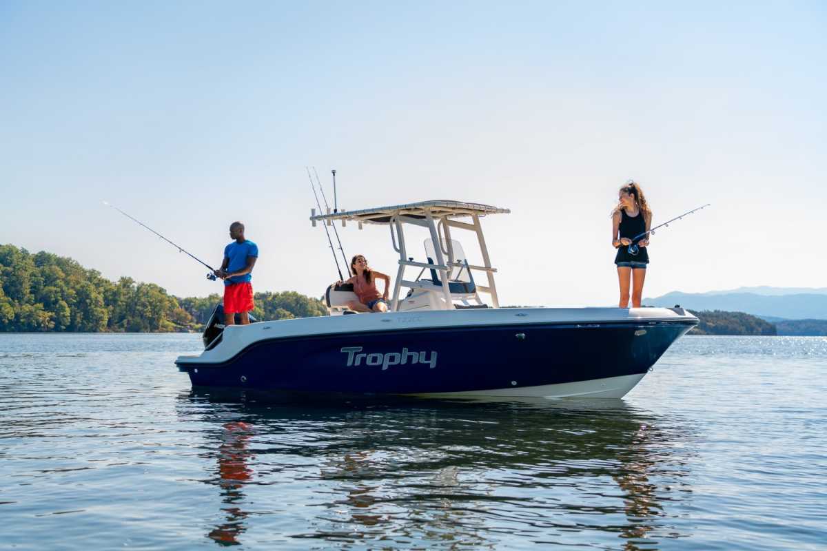 Bayliner T22CC