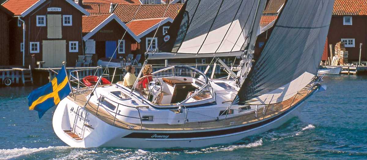 Hallberg-Rassy 37