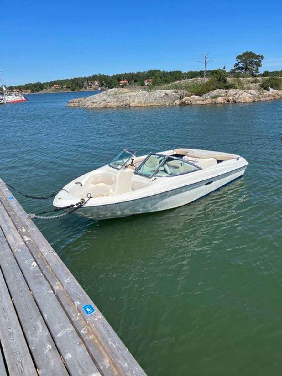 Sea Ray 180 Bowrider