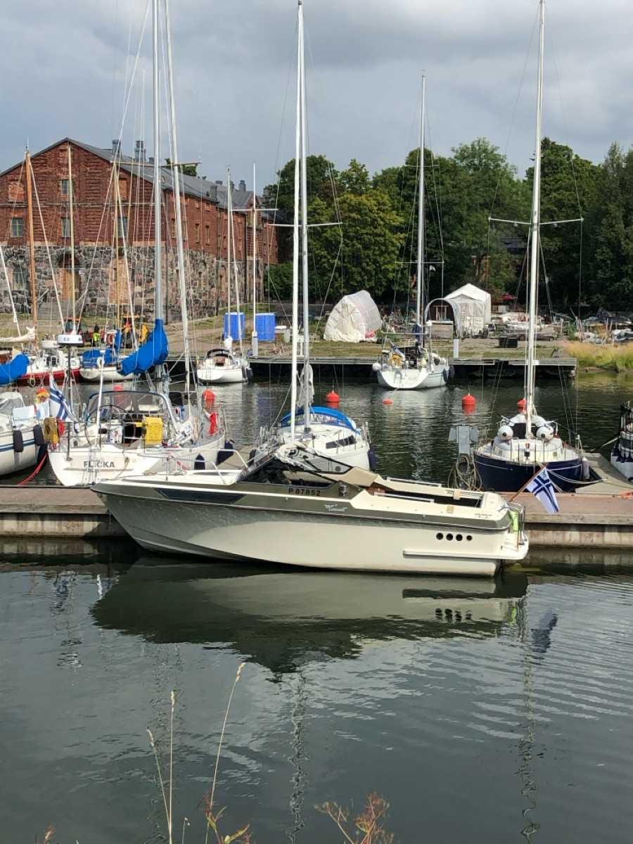 Coronet 22 Daycruiser