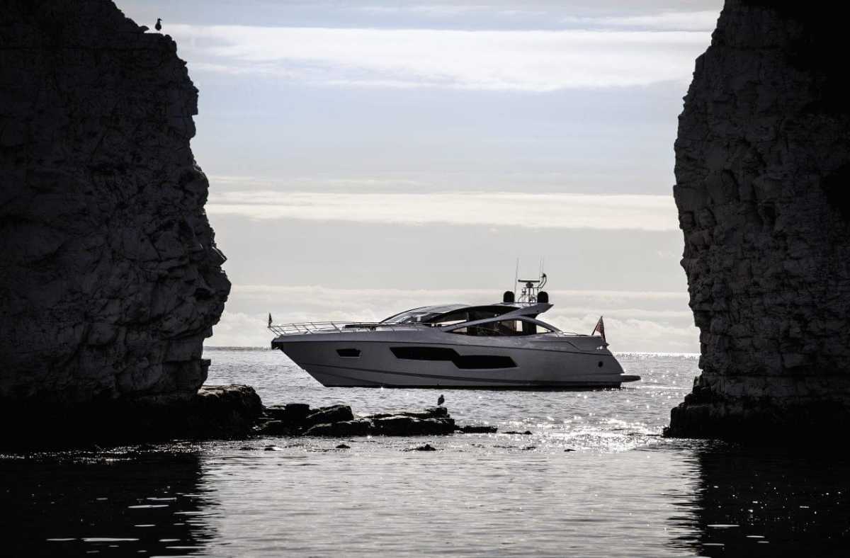 Sunseeker Predator 80