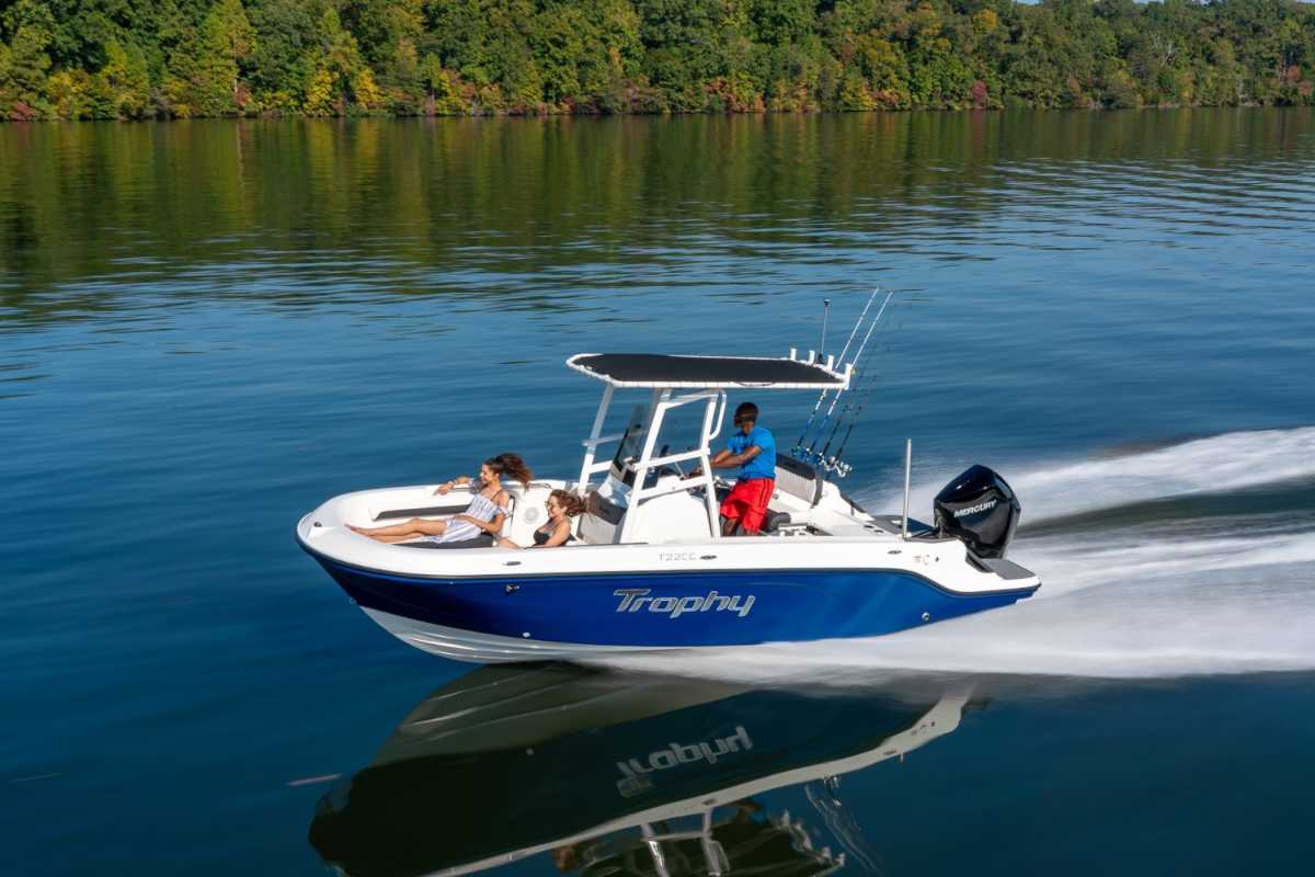 Bayliner T22CC